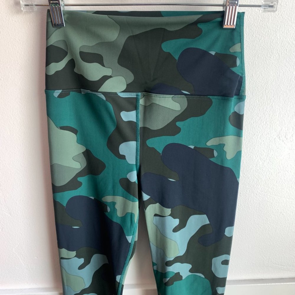 Carbon38 Camo High Rise Full Length Leggings - Picture 6 of 7